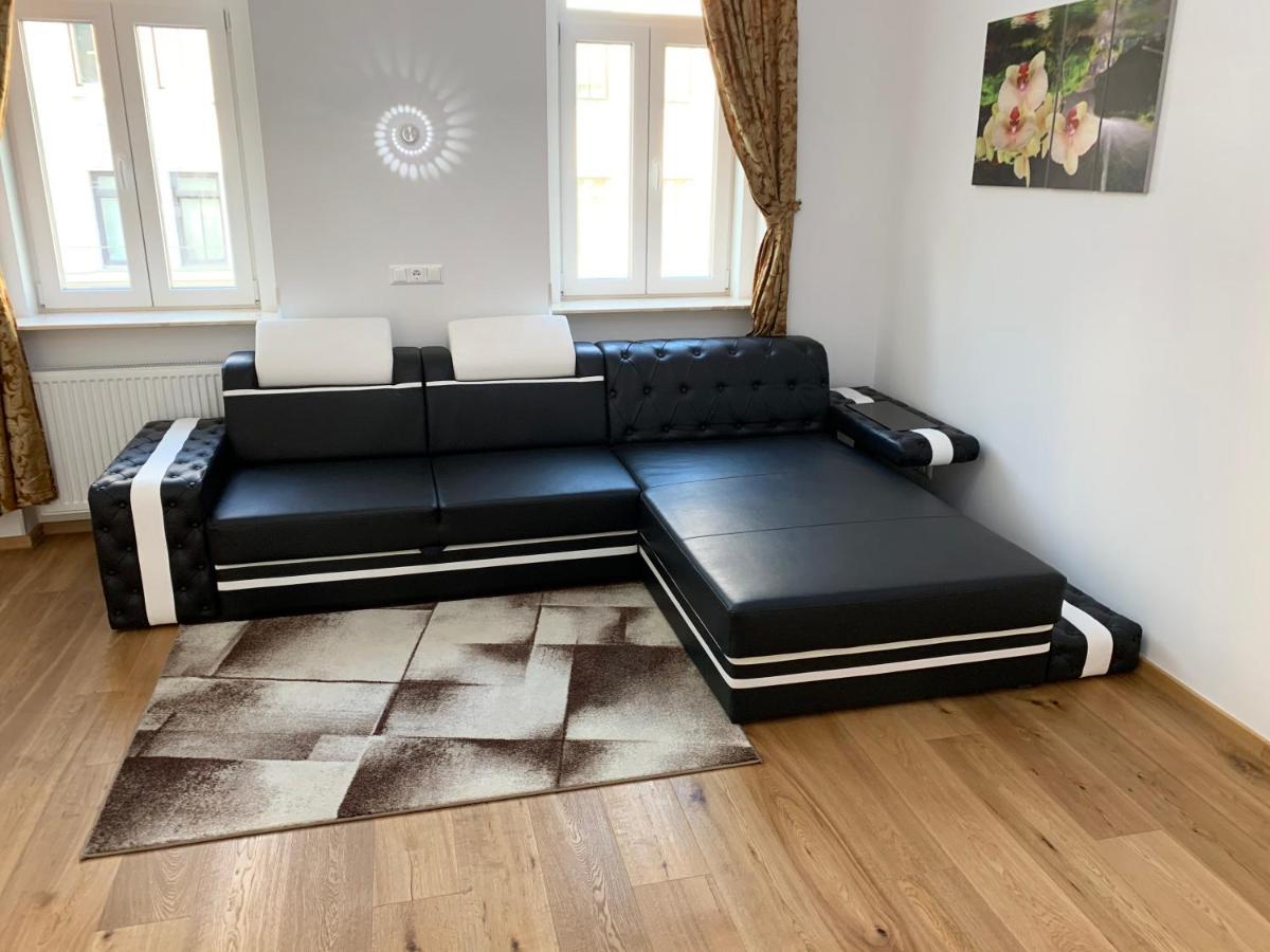 Colony 2* Wiedeń